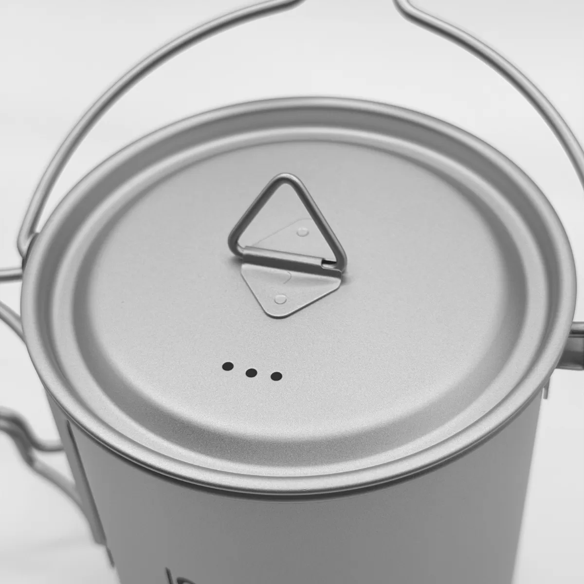 Otimos Titanium Mug With Lid & Hanger 750ml (135g) - Image 2